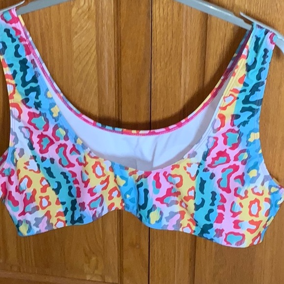 Animal Print Bikini Top - Picture 3 of 7